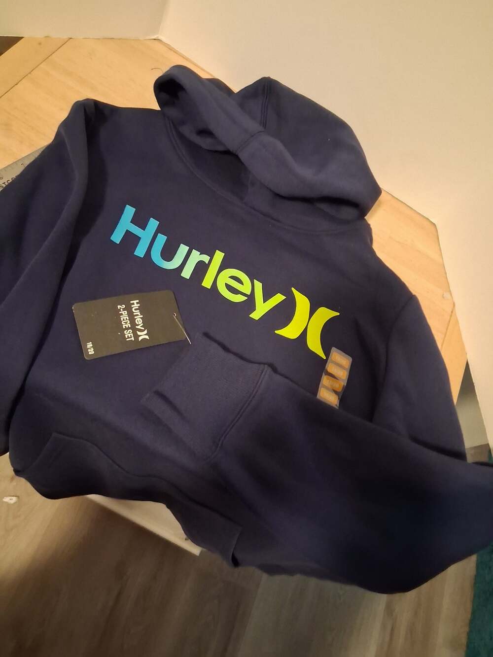 New with $54 tag Hurley boys hoodie 18/20